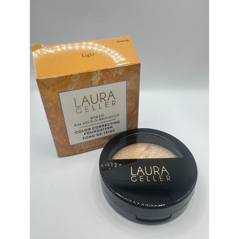 Laura Geller Baked Balance-N-Brighten Foundation Light NIB